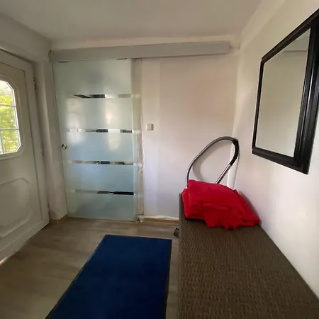 Apartment Mit Separatem Eingang Und Parkplatz, Nur Fuer Handwerker Und Geschaeftsreisende Dorf Mecklenburg