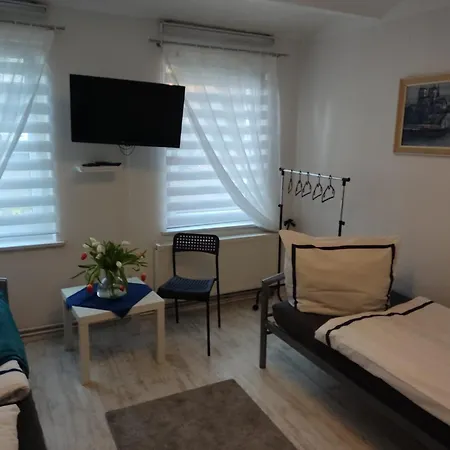 Apartment Mit Separatem Eingang Und Parkplatz, Ideal Fuer Handwerker Und Geschaeftsreisende Dorf Mecklenburg